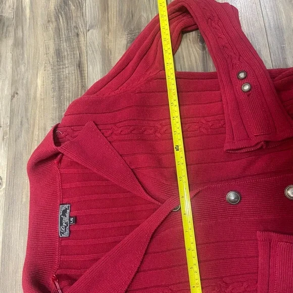 Iconic Y2K Red Cardigan With Collar And Buttons - Picture 4 of 6